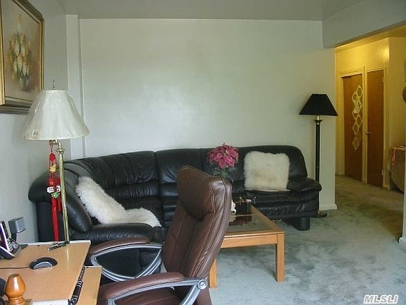 4th image of 2802 Parsons Blvd APT 3E
