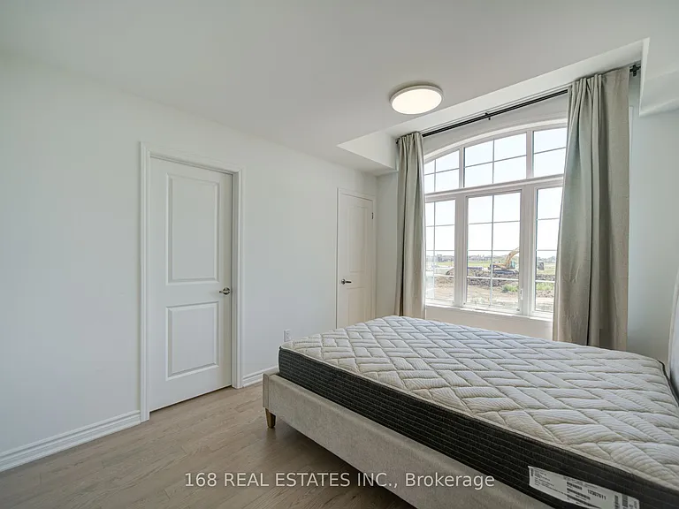 44 Azure Dr — Photo 40