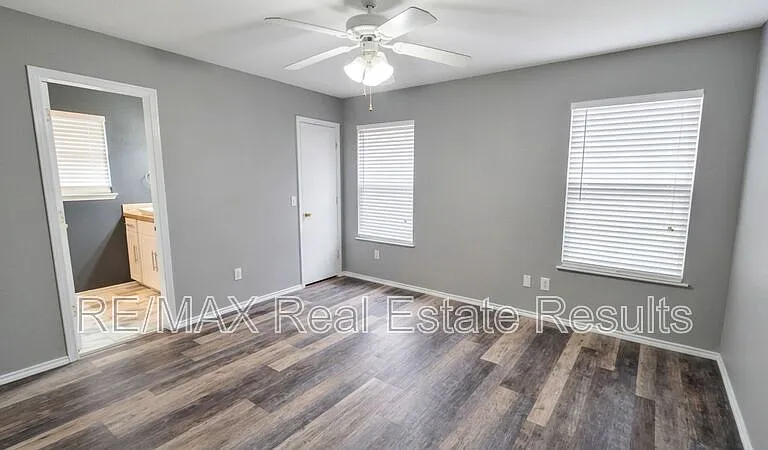 1301 Spring St — Photo 8