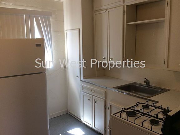 3rd image of 510 W Ross St
