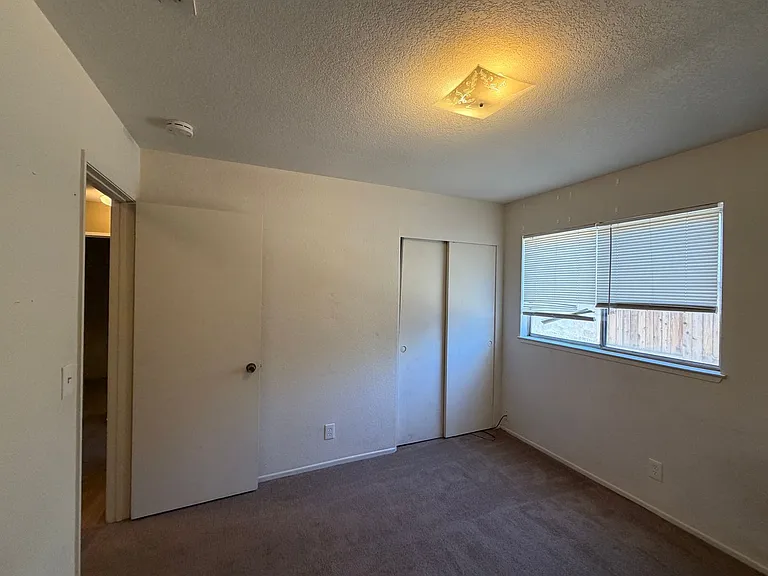 8608 Zircon Crest Ct — Photo 8