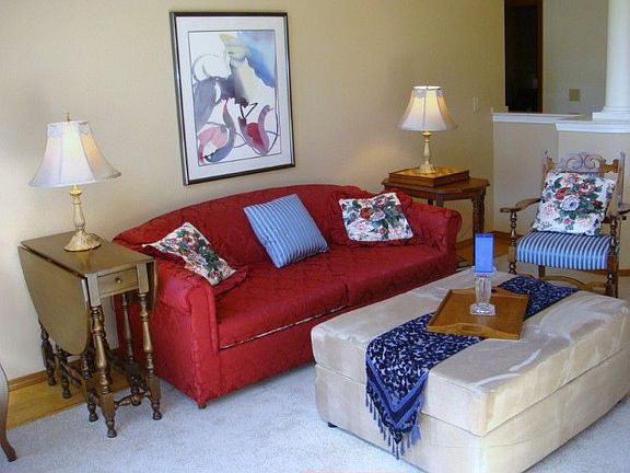 5th image of 4038 Hollywood Dr NE