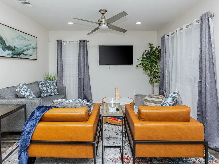5705 Pickfair Cir — Photo 10