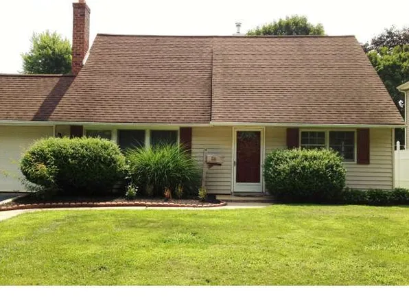 38 Quincy Dr, Levittown, PA 19057