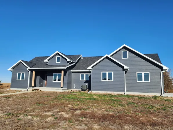 349 South Rd, Wilcox, NE 68982