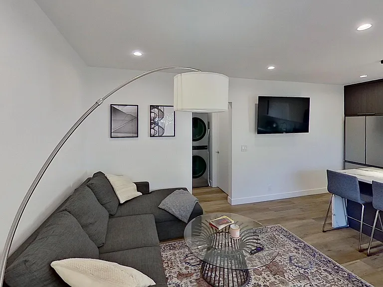 10863 Kling St #2 — Photo 7