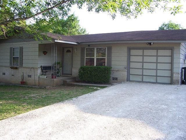 1st image of 543 Clearfield Dr
