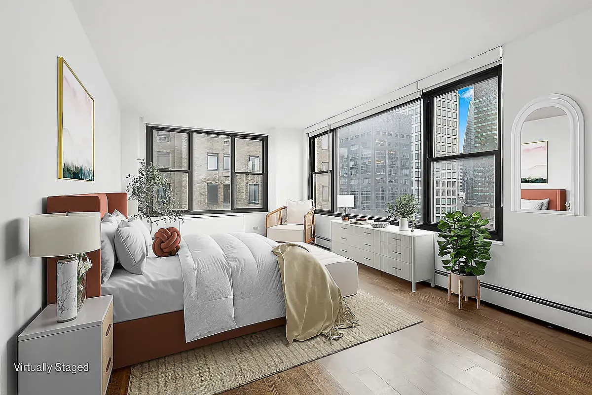 117 East 57th Street — Photo 2