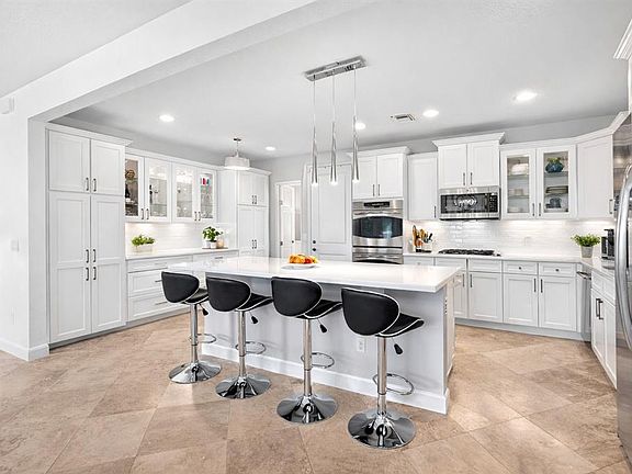 3rd image of 591 NW Library Commons Way