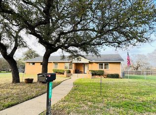 1005 Oak Ridge Ln, Hamilton, TX 76531