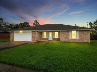 1610 Coach St, Deridder, LA 70634