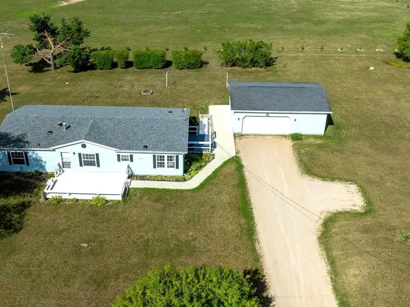 2924 S Gilmore Rd, Mount Pleasant, MI 48858
