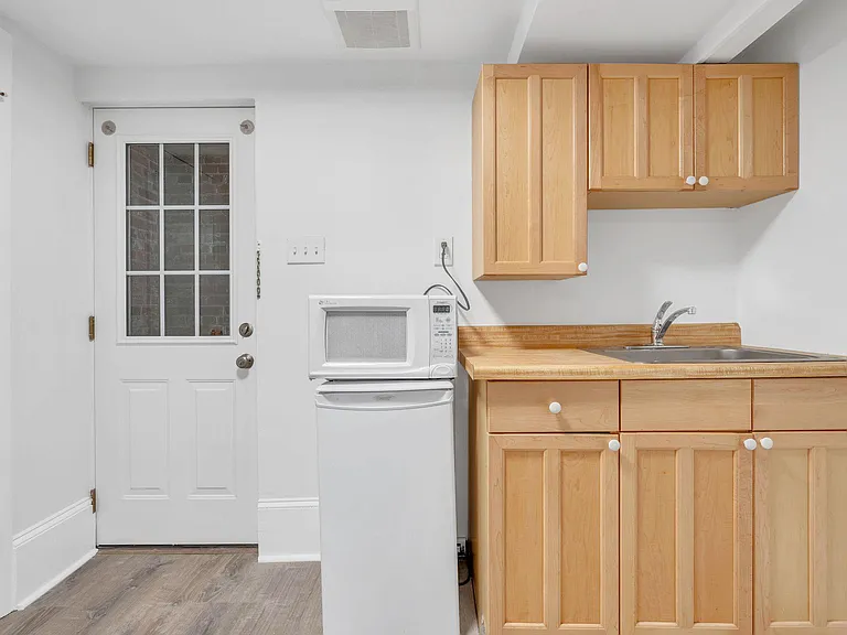 4306 Alton Pl NW — Photo 32
