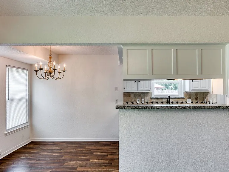 1700 Willow Vale Dr — Photo 6