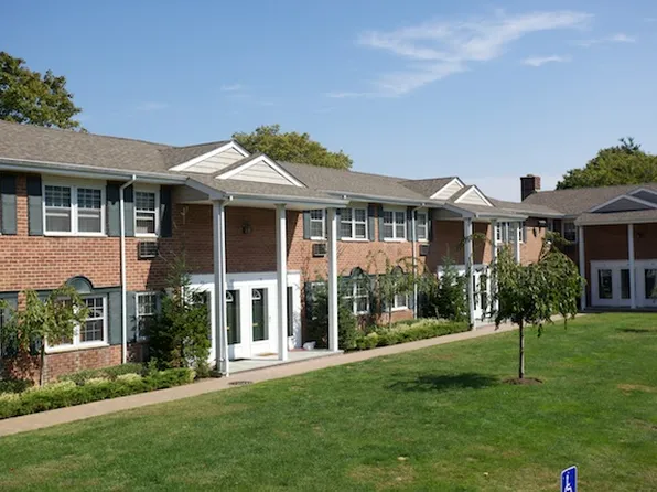 Fairfield Arms At Bay Shore