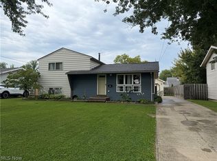 812 West Dr, Sheffield Lake, OH 44054