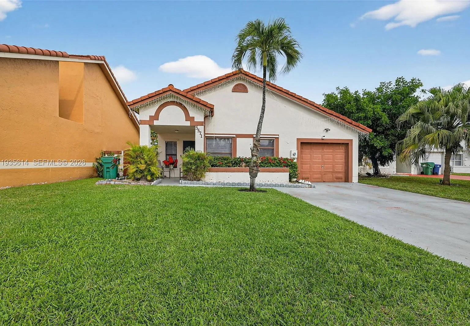 3 bed, 2.0 bath, $3,400 — Photo 2