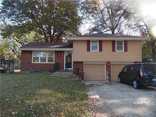 1st image of 1613 N Howard Dr