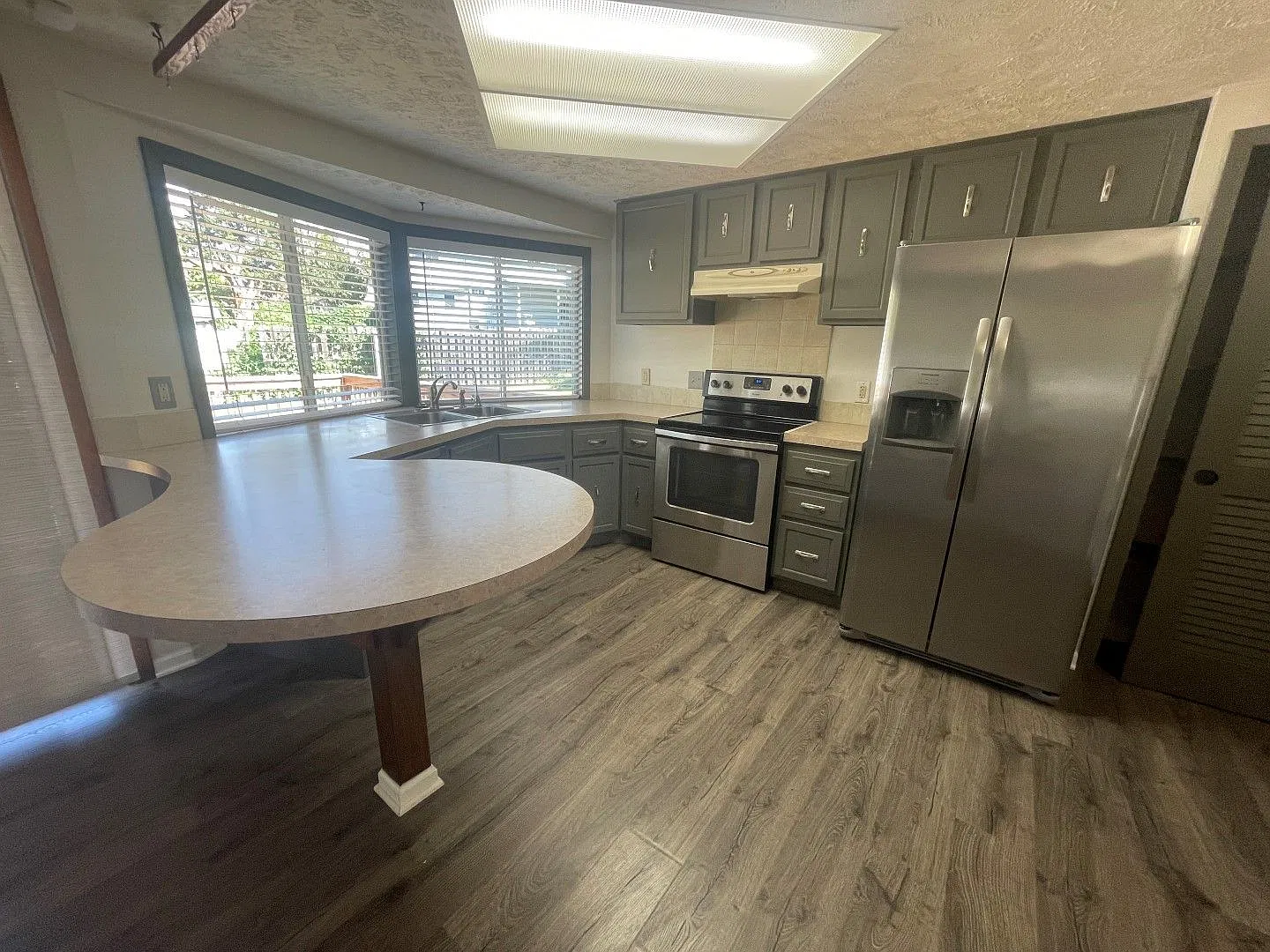 Home For Rent Bellevue. — Photo 3
