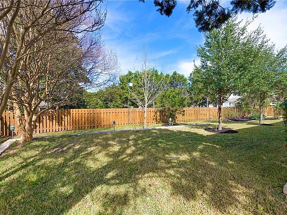 3rd image of 117 Indian Bend Dr