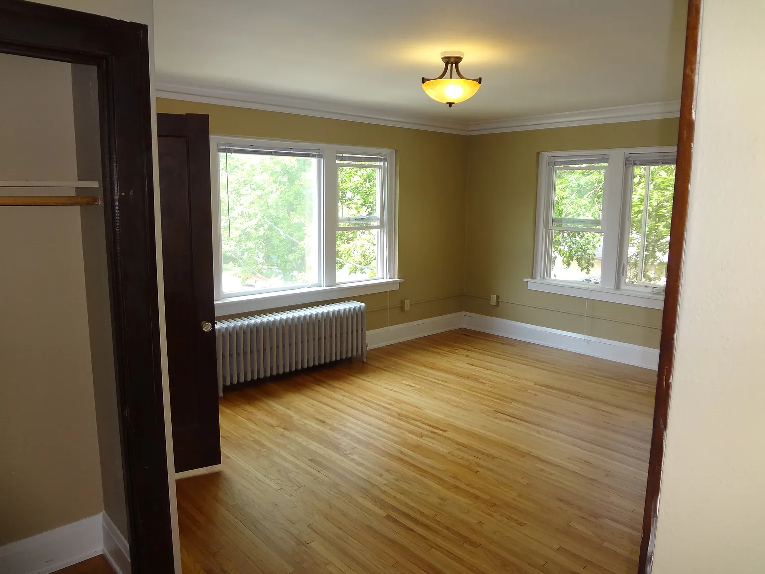 Studio, 400 sqft, $950 — Photo 2