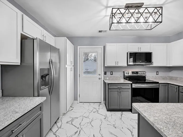 120 W Horn Ct — Photo 8