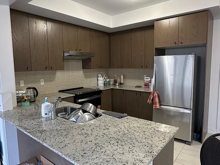 27 Deer Ridge Cres #MAIN — Photo 4