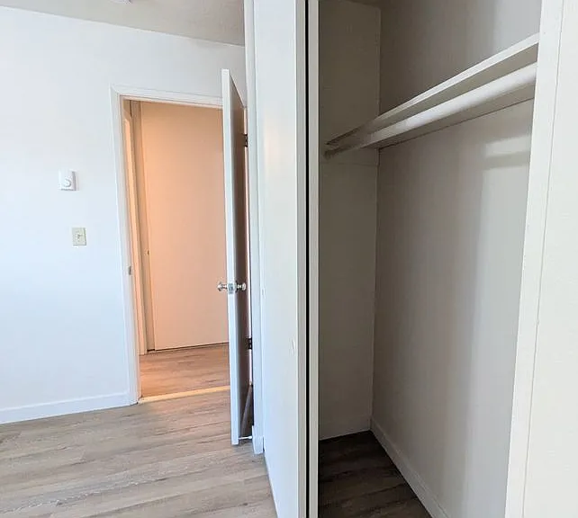 West Slope Apartments — Photo 20