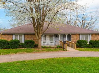 4731 Switzer Rd, Shawnee, KS 66203