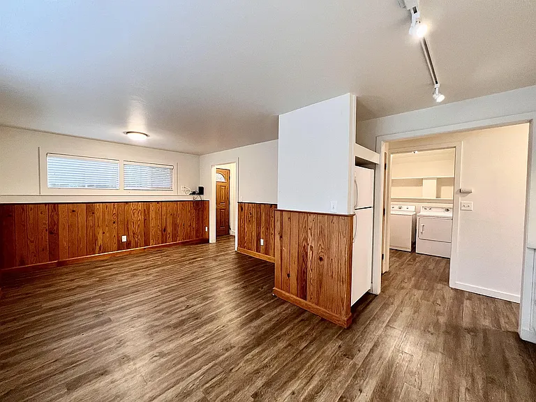 618 S 11th Ave #B — Photo 4