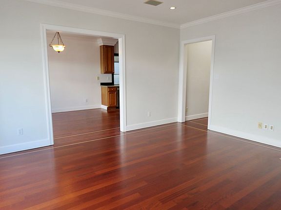 4th image of 951-53 Stanyan St #953