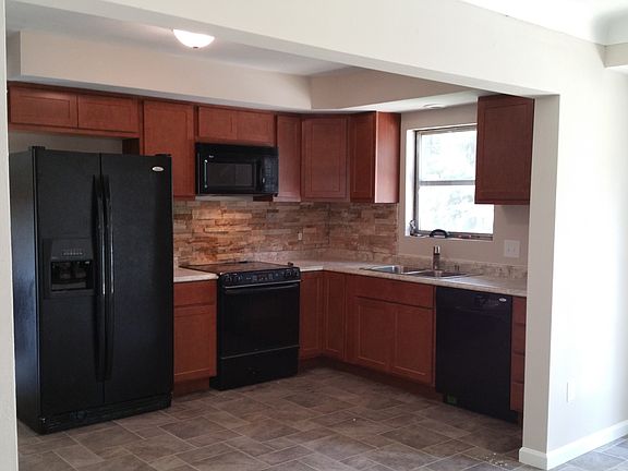 3rd image of 2105 Saint Stephen Dr