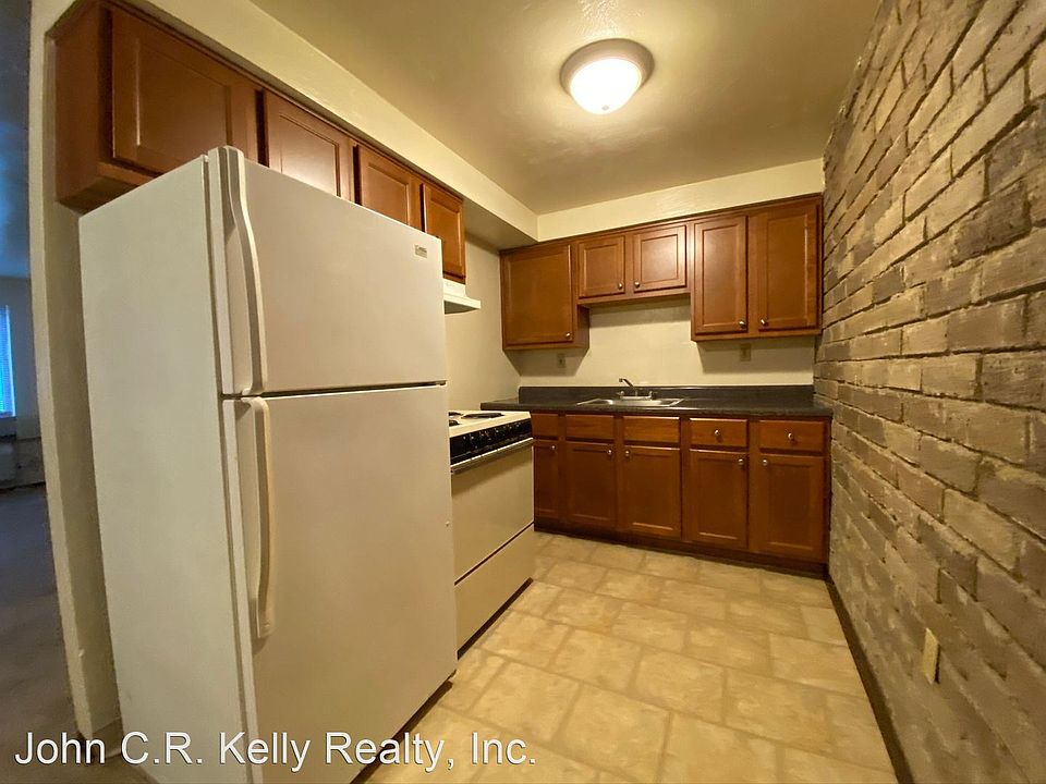 1st image of 100 Kellywood Mnr #103