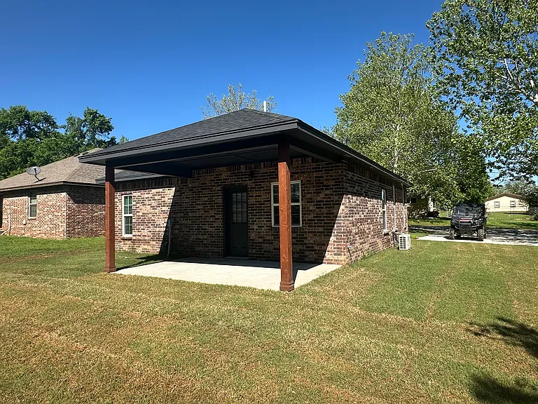 821 Shawnee Dr — Photo 13