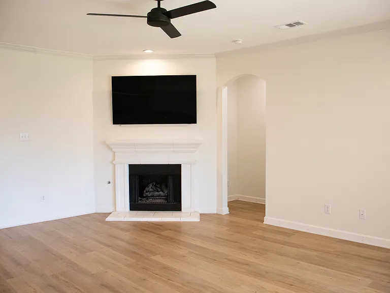 10305 Bent Tree Dr — Photo 8