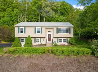 147 Eddon Dr, East Haven, CT 06512