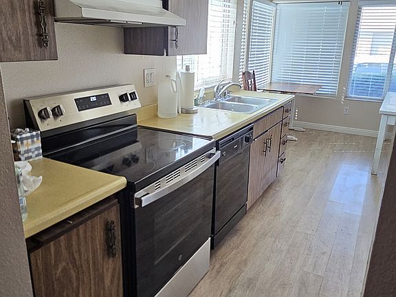 5th image of 1105 Village 1