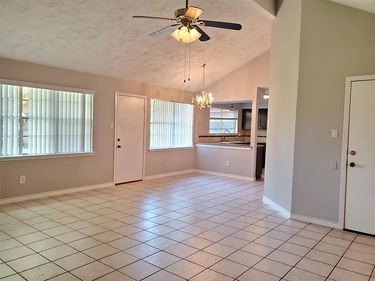16315 Thistleglen Dr — Photo 10