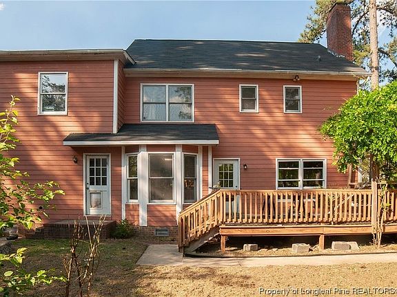 3rd image of 452 Georgetown Cir