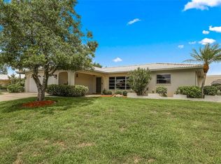 77 Windsor Dr, Englewood, FL 34223