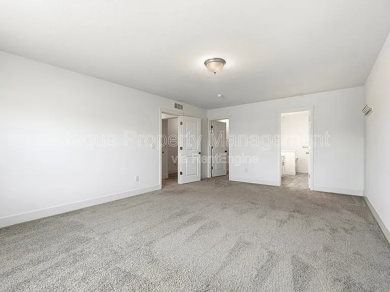 9424 Snow Valley Dr SE — Photo 10