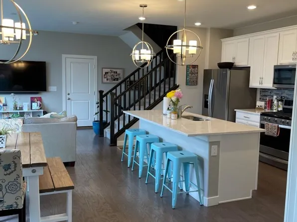 23121 E Jamison Dr, Aurora, CO 80016
