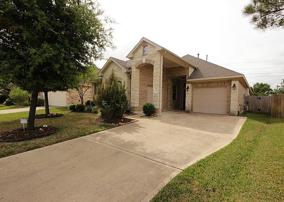 1st image of 25927 Orchard Knoll Ln