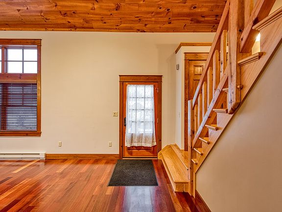 4th image of 21 Barkeater Way Unit 4