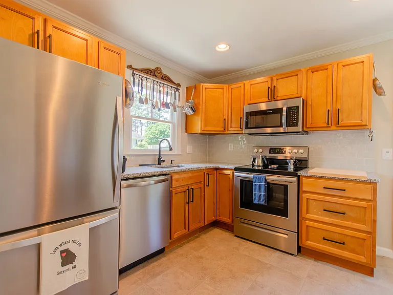 1031 Dell Ave SE — Photo 13