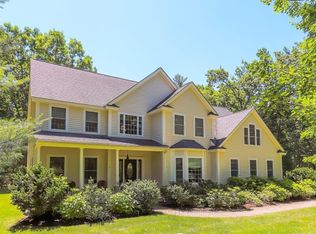 8 Foxglove Ln, Stow, MA 01775