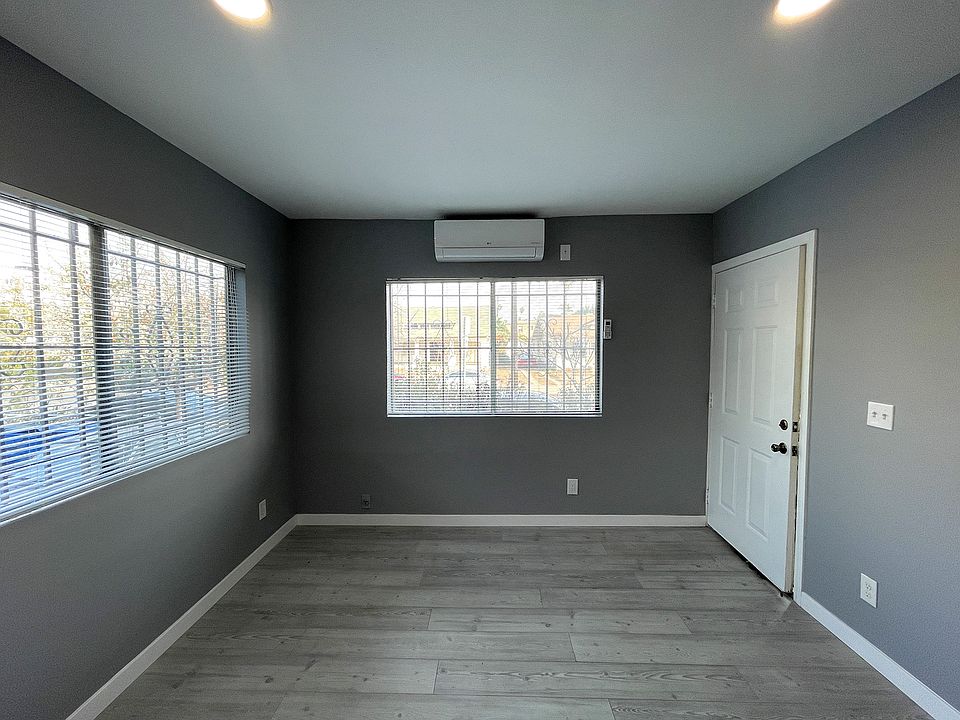 1st image of 941 N Kingsley Dr APT 2