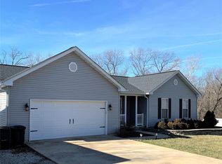 1503 Redwood Dr, Saint Clair, MO 63077