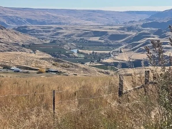 0 Curly Horse Drive, Pateros, WA 98846