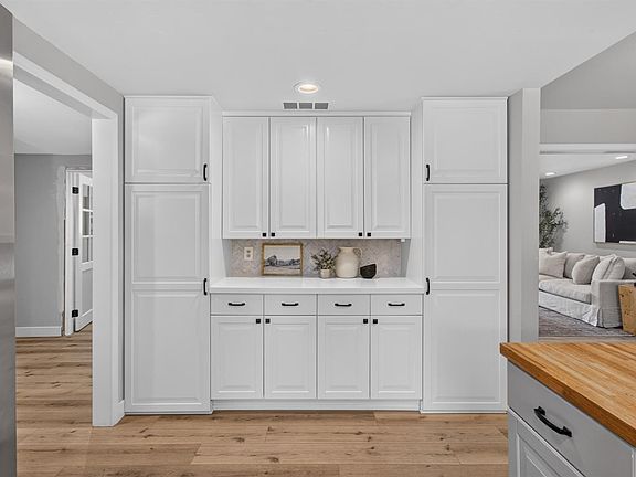 3rd image of 3020 Union St